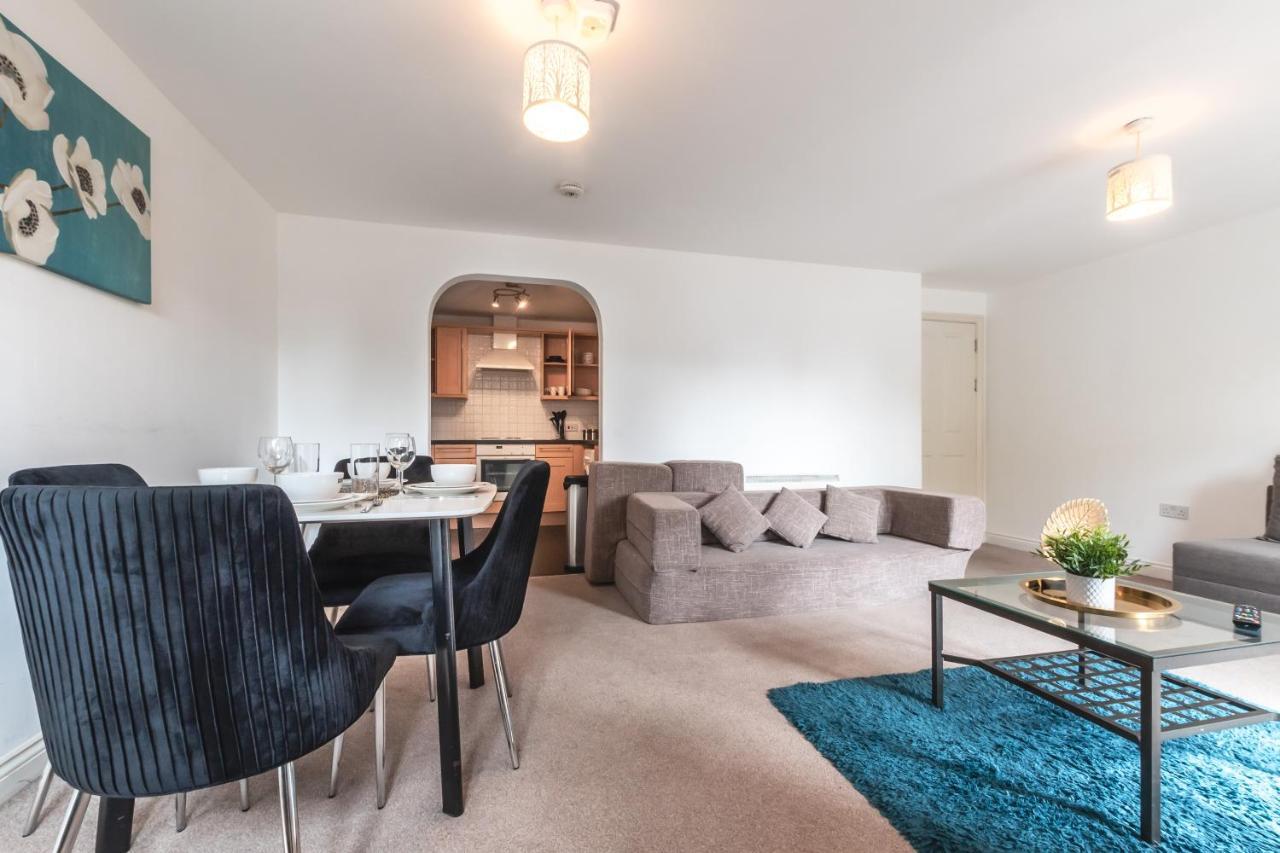 סאות'המפטון Best Price! Large Spacious 2 Bed Apartment - King Size Or Single Beds, Sofabeds, Smart Tvs, Free Parking מראה חיצוני תמונה